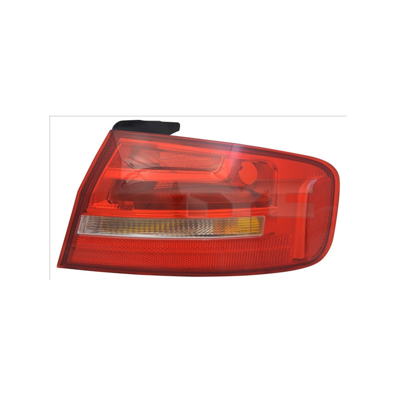 Feu arrière TYC