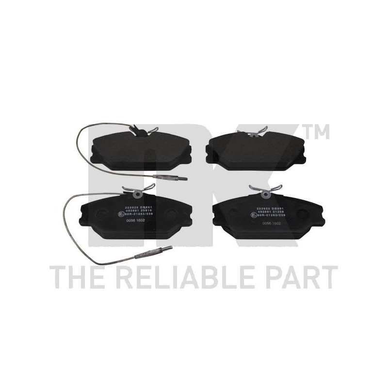 Jeu de quatre plaquettes de frein à disque NK