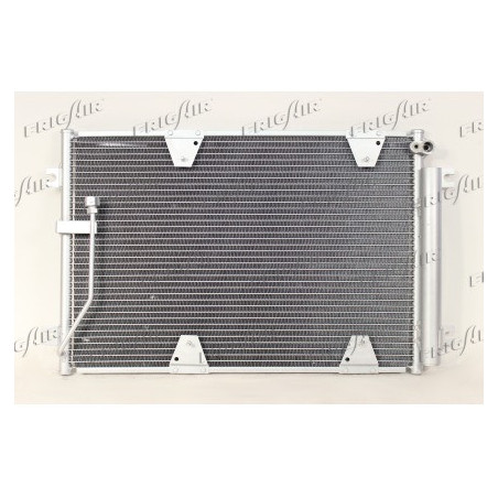 Condenseur de climatisation...