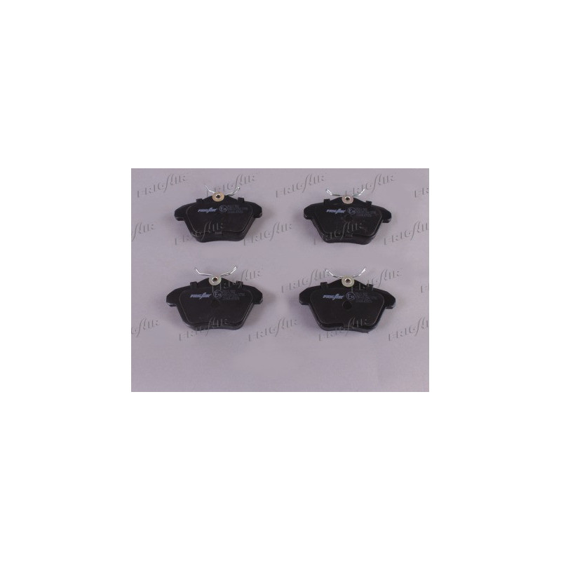 Jeu de quatre plaquettes de frein à disque FRIGAIR