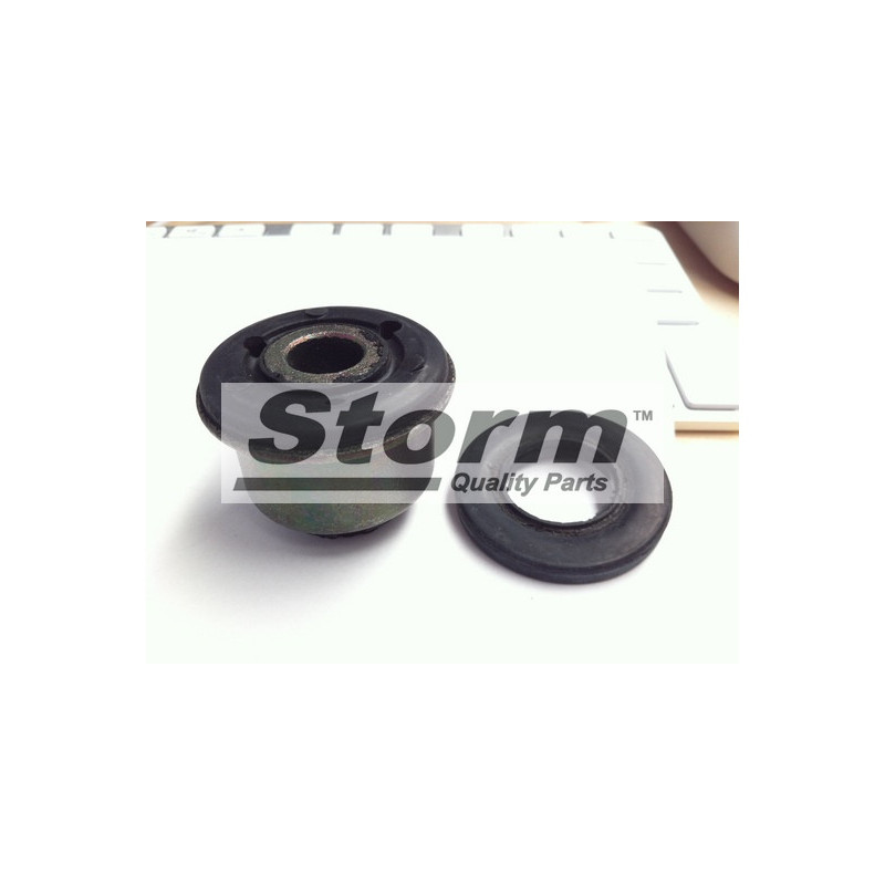 Silent bloc de triangle de suspension STORM